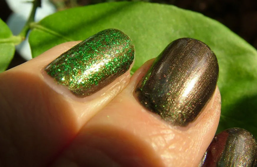 OPI Green on the Runway swatches