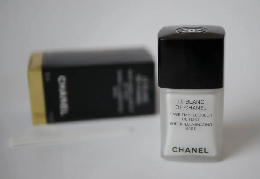  LE BLANC DE CHANEL Sheer Illuminating Base отзывы база под макияж Шанель