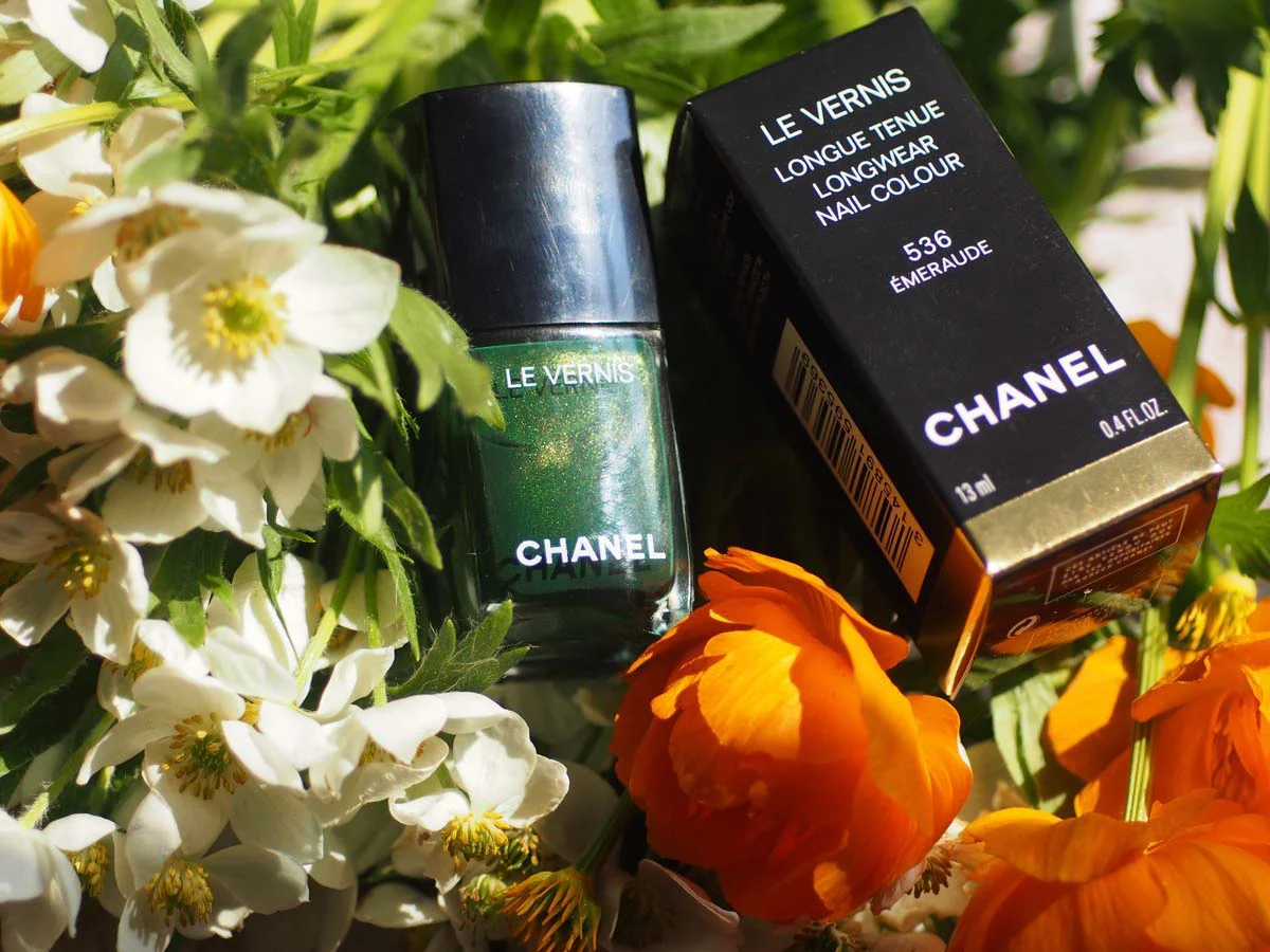 Chanel Emeraude 536, свотчи, бьюти-блог, лак для ногтей, swatches, nail polish, beauty blog
