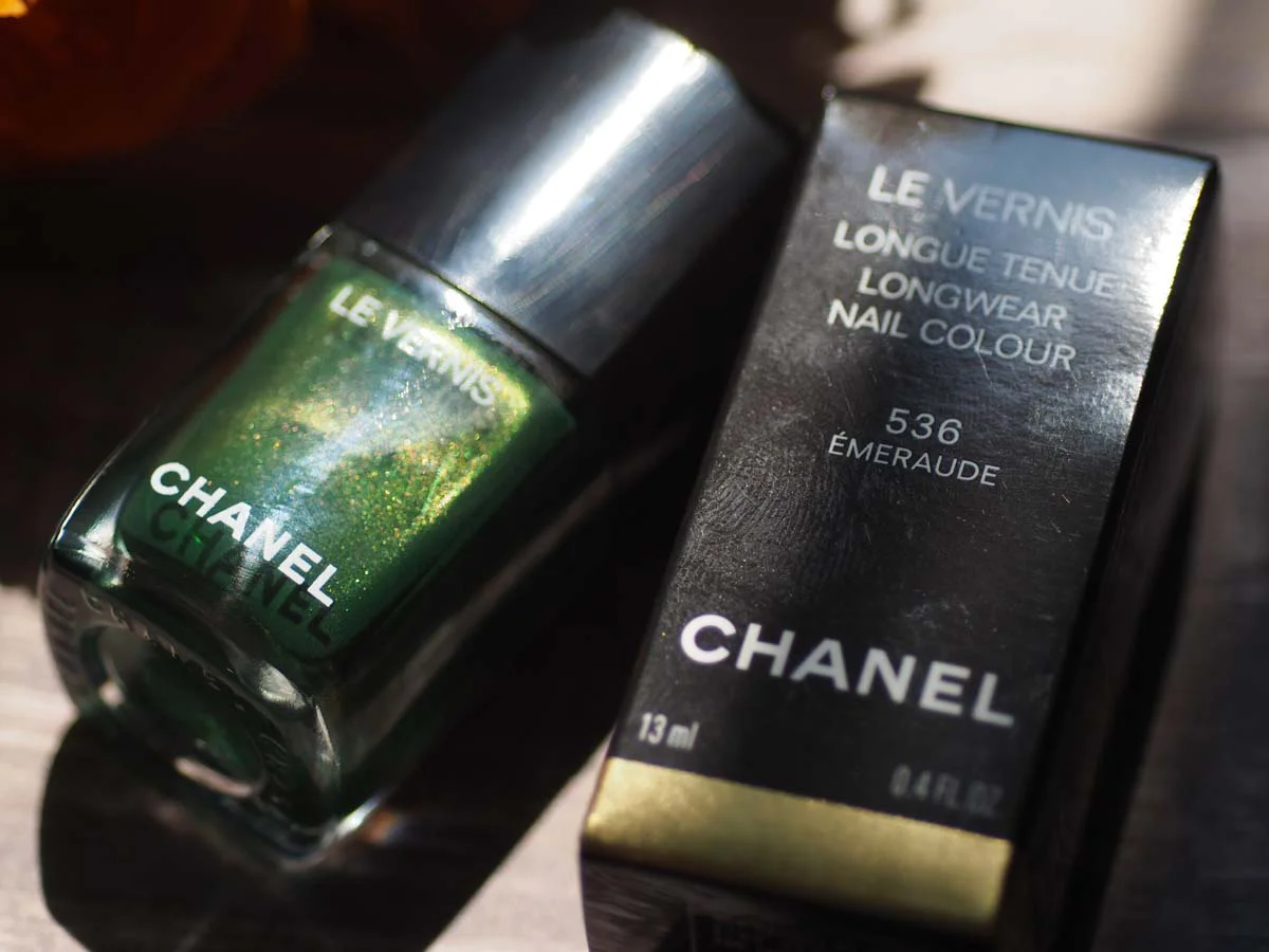 Chanel Emeraude 536, свотчи, бьюти-блог, лак для ногтей, swatches, nail polish, beauty blog