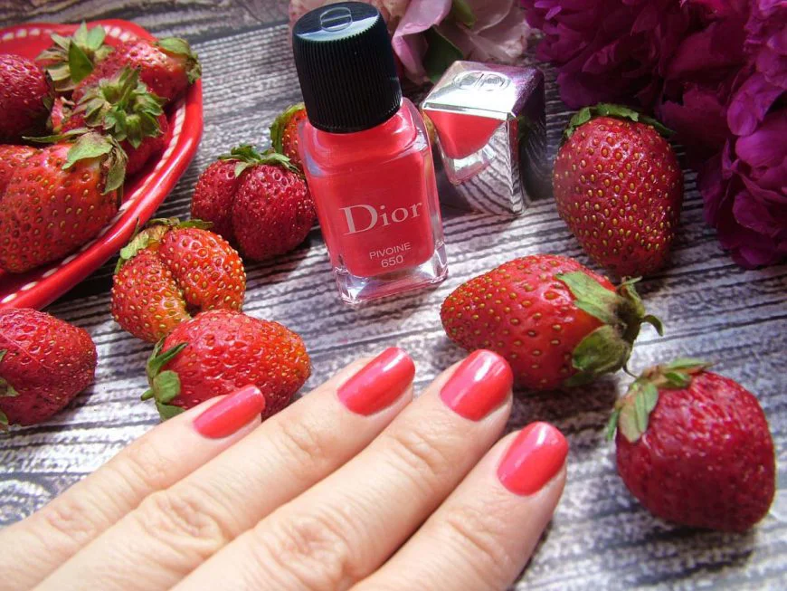 отзыв лак для ногтей свотчи nail polish swotches Dior Vernice 650 Pivoine 