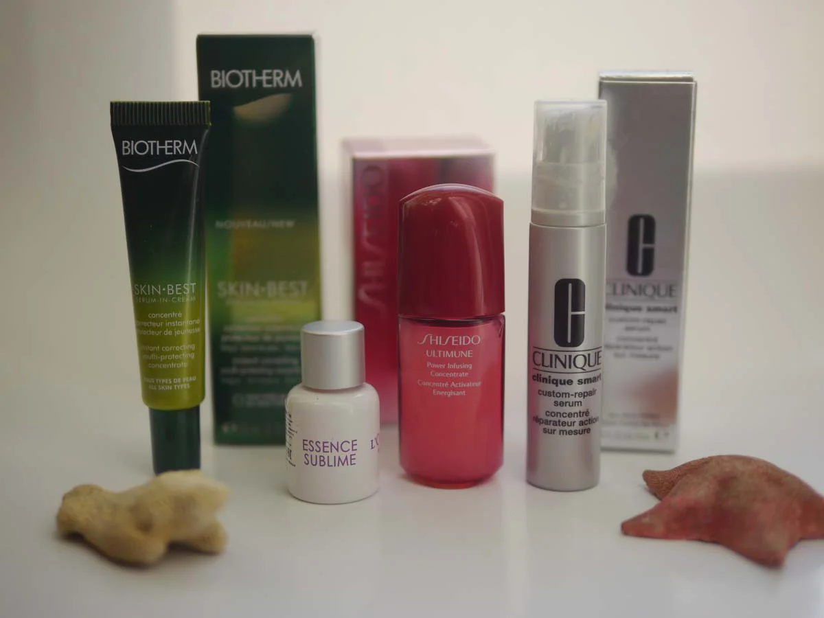 В сегодняшней битве столкнулись сыворотки: Biotherm Skin-Best, Clinique Smart, эссенция L'Occitane "Совершенство Ангелика", Shiseido Ultimune