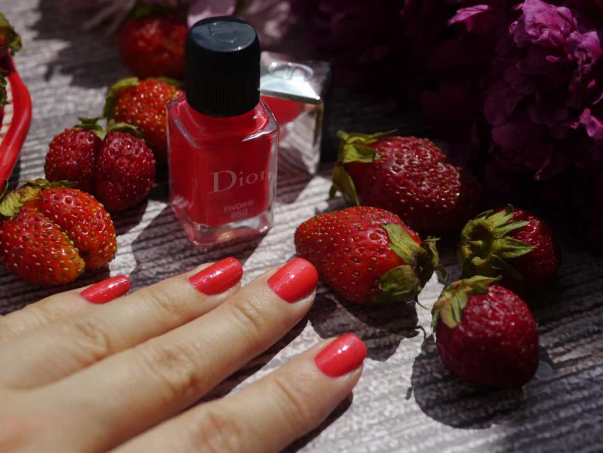 отзыв лак для ногтей свотчи nail polish swotches Dior Vernice 650 Pivoine 