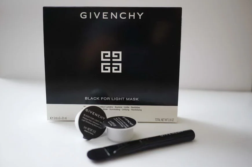Givenchy Black for Light Mask маска для лица Живанши отзывы купить