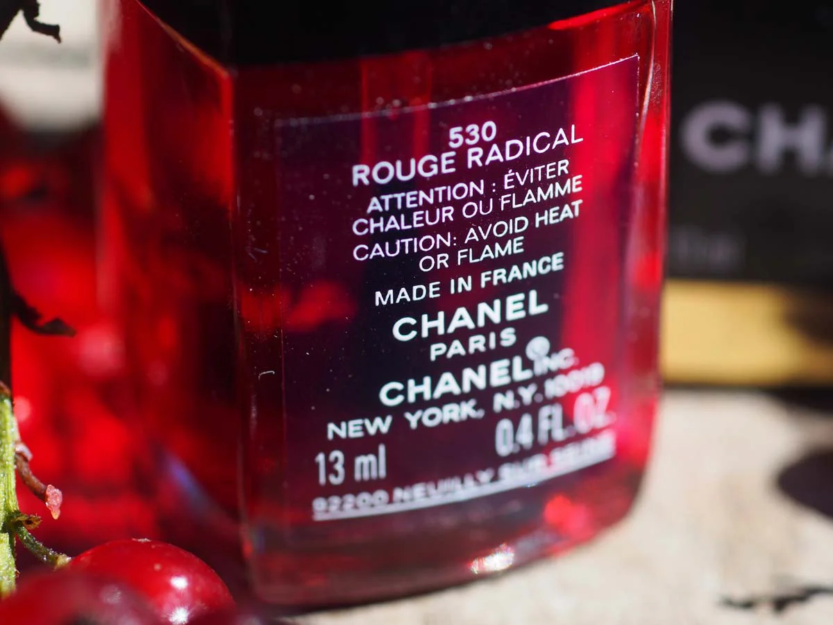 Chanel Rouge Radical, CHANEL FALL 2016 MAKEUP COLLECTION: LE ROUGE. COLLECTION N°1, nail vernis Chanel, lak dlya nogtey, otzyvy o kosmetike, beauty-obzor, beauty blog, отзывы о косметике, отзывы о Шанель, свотчи косметики, обзоры косметики, nail vernis swatches