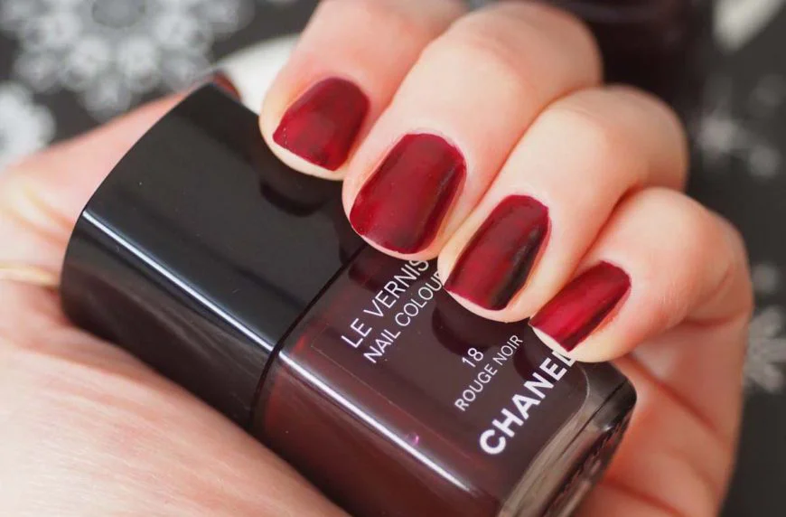 Chanel Le Vernis Nail Colour 18 Rouge Noir, Chanel Le Vernis Longwear 18 Rouge Noir