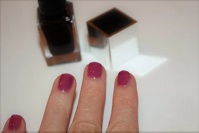  Лак для ногтей Givenchy Points d'Encrage Le Vernis, 31 Purple Ink, свотчи, отзывы, swatches, otzyvy