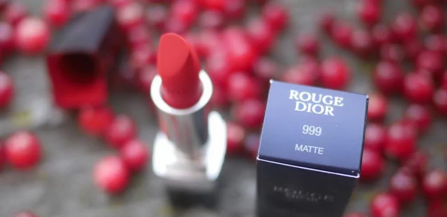 Dior Rouge 999 Matt, pomada, svotchy, luchshaya krasnaya pomada