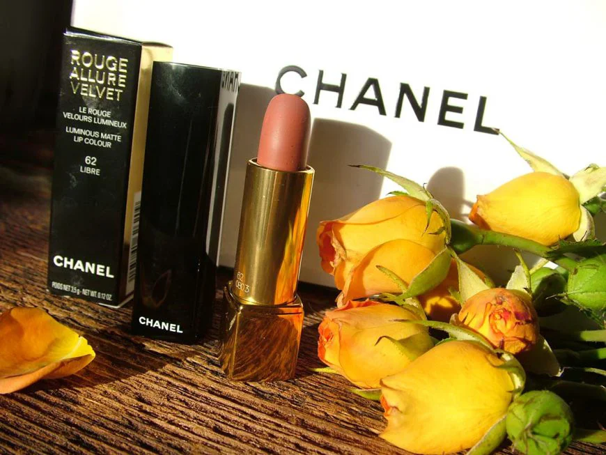отзывы на матовую помаду Шанель Chanel rouge allure velvet 62 librecoco code chanel spring 2017