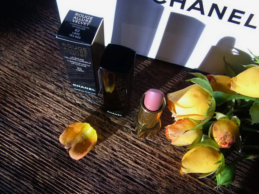 отзывы на матовую помаду Шанель Chanel rouge allure velvet 62 librecoco code chanel spring 2017
