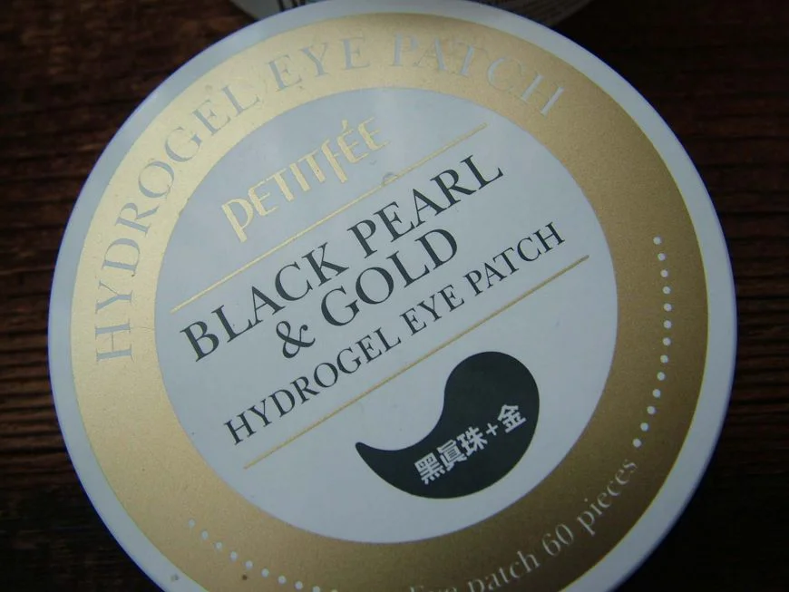 черные и золотые патчи под глаза Petitefree Black Pearl & Gold Hydrogel Eye Patch отзывы фото как использовать