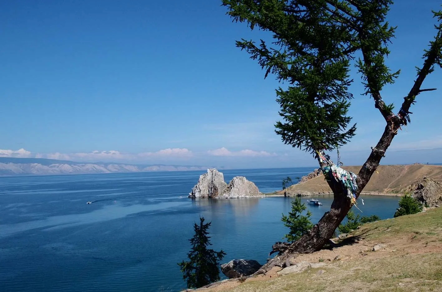 Озеро байкал отдых цены лето. Озеро Байкал лето 2022. Байкал 2023. Летний Байкал Хадарта. Байкал курорт 2023.