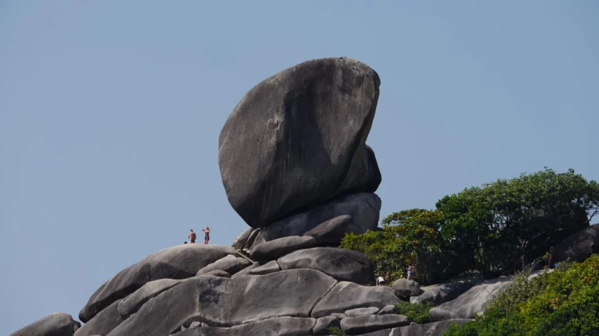 скала парус